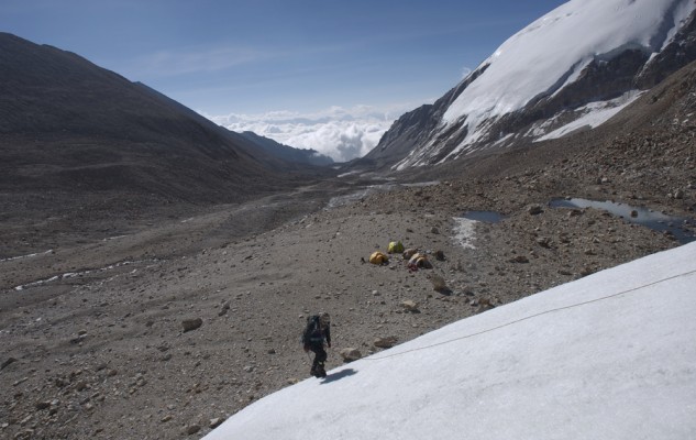 Clear Water Camp, du haut. Une photo prise le lendemain, lors de l'ascension du Dhane Himal.
