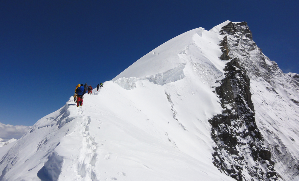 Himlung Himal, summit day on the ridge