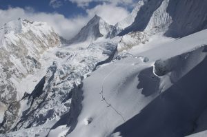 Au Népal et en expédition, sur un sommet de 7000 m