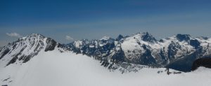 de la randonnée alpine à l'alpinisme